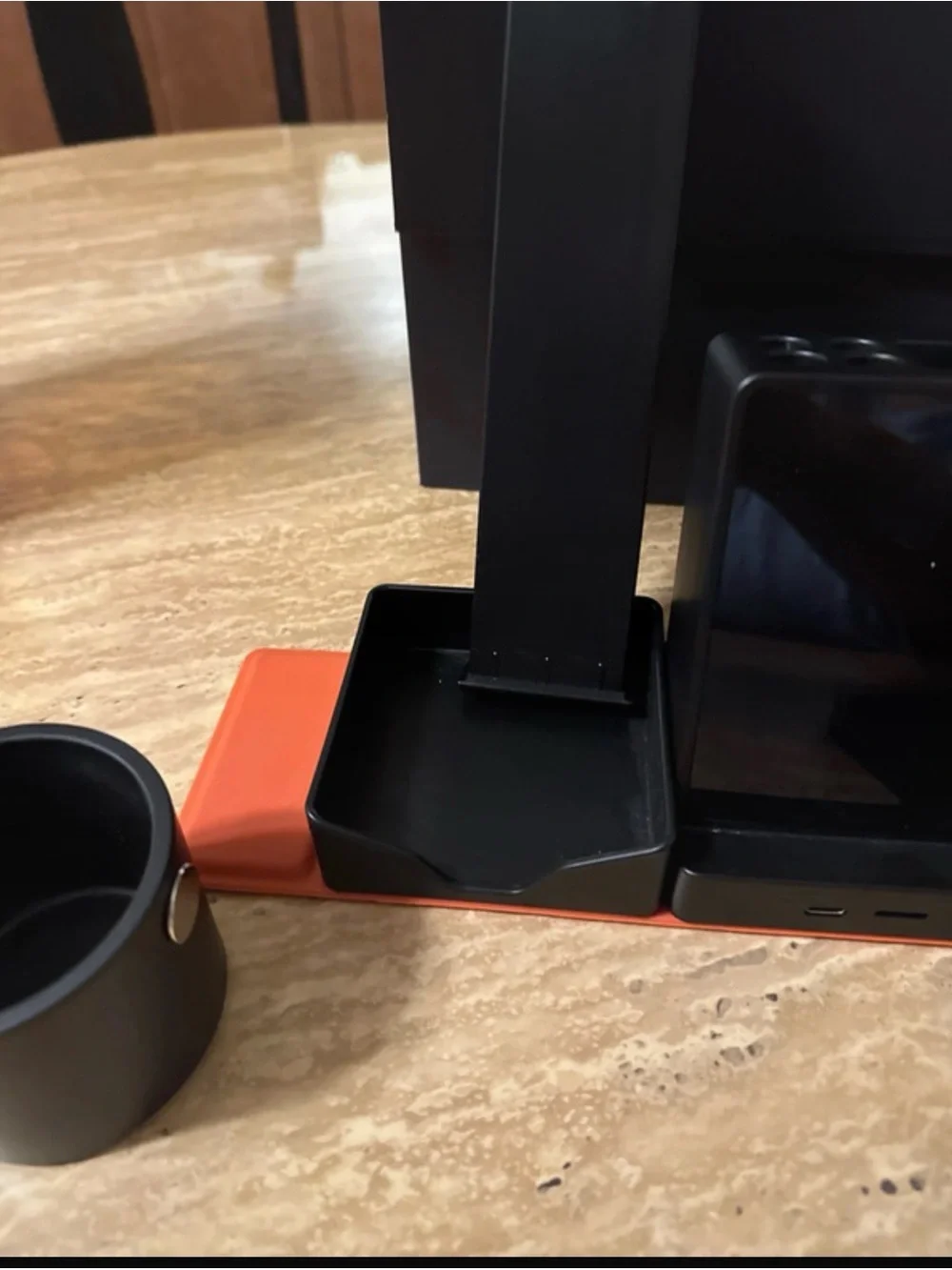 Stealtho black organizer